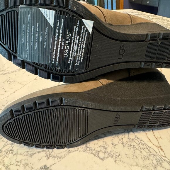 SALE -  UGG Gray Heal Boots - Water Proof - Picture 3 of 10